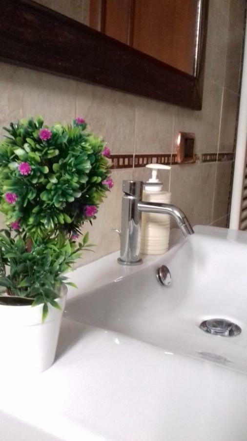 Casa Family & Friends Bed & Breakfast Салерно Екстериор снимка