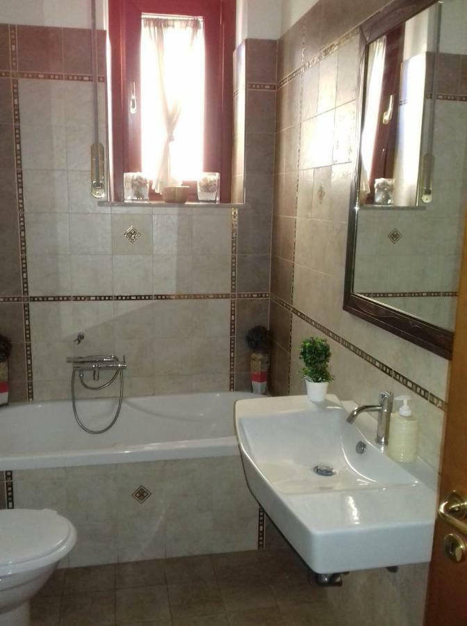 Casa Family & Friends Bed & Breakfast Салерно Екстериор снимка