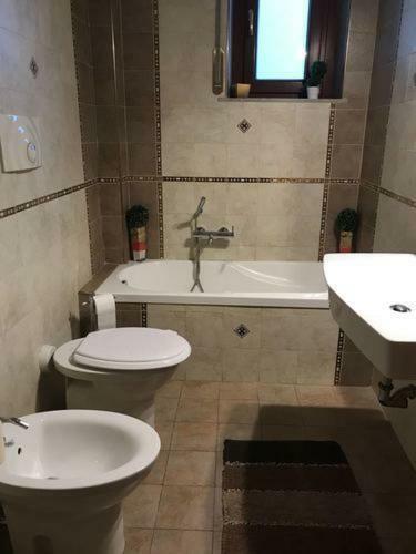 Casa Family & Friends Bed & Breakfast Салерно Екстериор снимка