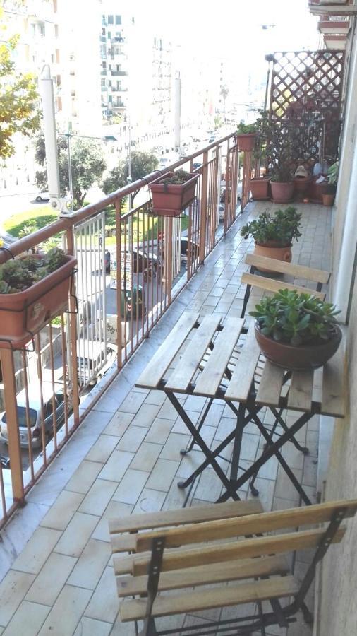 Casa Family & Friends Bed & Breakfast Салерно Екстериор снимка